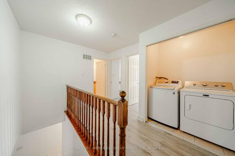 Photo 42 at 19 Kidd Terrace, York University Heights, Toronto