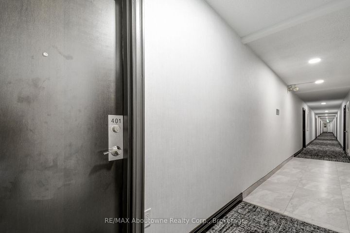 Photo 5 at 401 - 212 Kerr Street, CO Central, Oakville