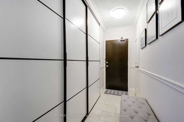 Photo 7 at 401 - 212 Kerr Street, CO Central, Oakville