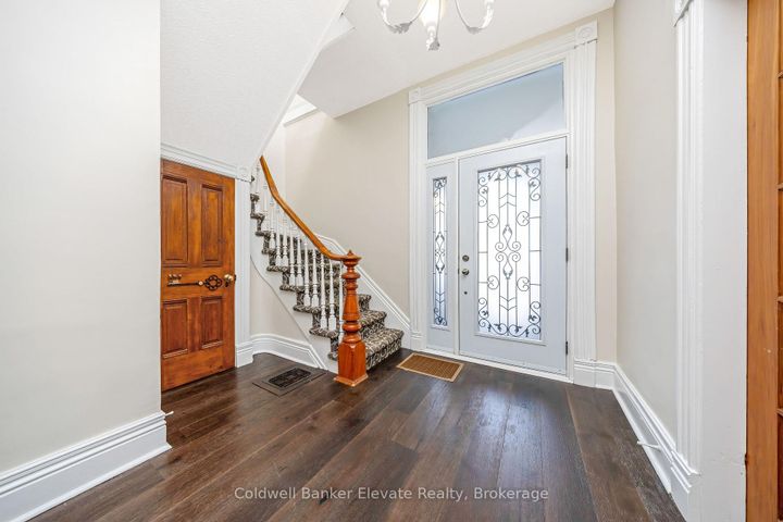 Photo 4 at 6 Queen Street, Georgetown, Halton Hills