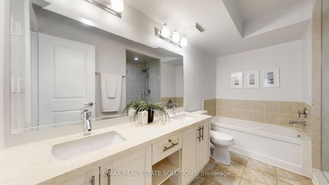 Photo 16 at 5 - 30 Hargrave Lane, York Mills, Toronto