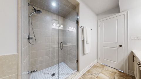 Photo 17 at 5 - 30 Hargrave Lane, York Mills, Toronto