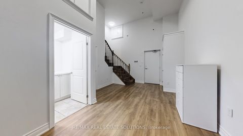 Photo 22 at 5 - 30 Hargrave Lane, York Mills, Toronto