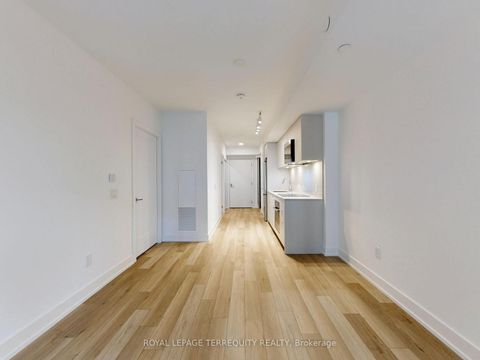 Photo 6 at 701 - 8 Cedarland Drive, Unionville, Markham