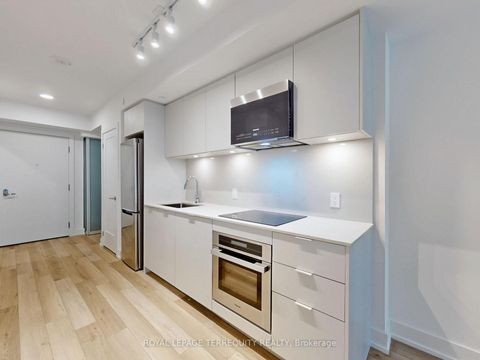 Photo 7 at 701 - 8 Cedarland Drive, Unionville, Markham