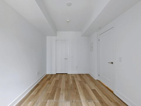 Photo 11 at 701 - 8 Cedarland Drive, Unionville, Markham