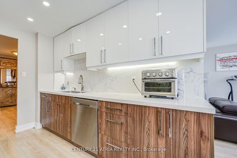 Photo 24 at 909 - 120 Promenade Circle, Brownridge, Vaughan