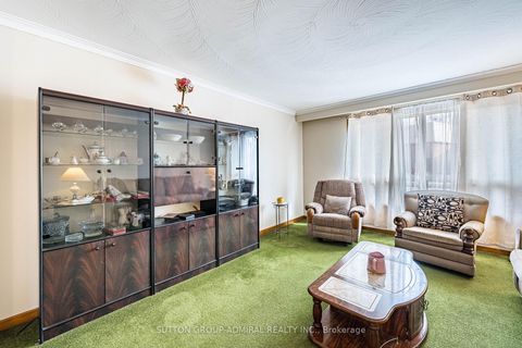 Photo 3 at 92 Redgrave Drive, Richview, Toronto