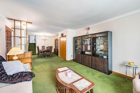 Photo 5 at 92 Redgrave Drive, Richview, Toronto