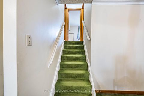 Photo 10 at 92 Redgrave Drive, Richview, Toronto