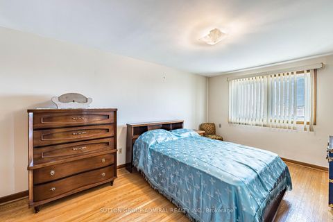 Photo 11 at 92 Redgrave Drive, Richview, Toronto