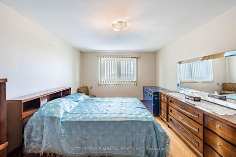 Photo 12 at 92 Redgrave Drive, Richview, Toronto