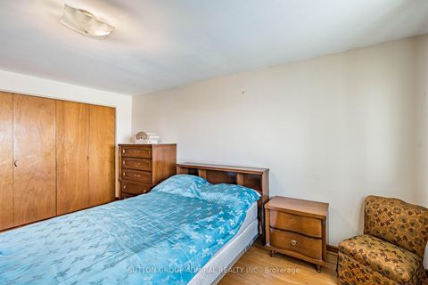 Photo 14 at 92 Redgrave Drive, Richview, Toronto