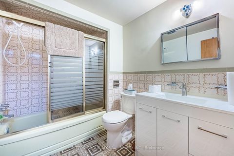 Photo 18 at 92 Redgrave Drive, Richview, Toronto