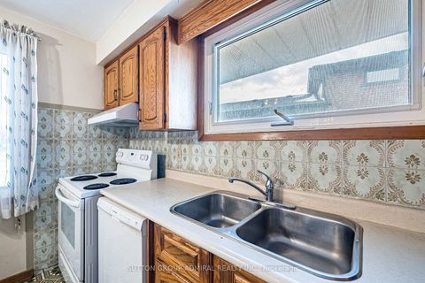 Photo 22 at 92 Redgrave Drive, Richview, Toronto