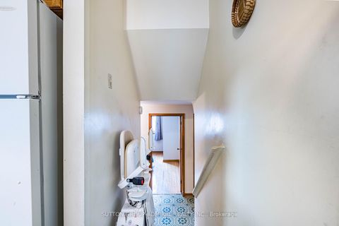 Photo 25 at 92 Redgrave Drive, Richview, Toronto