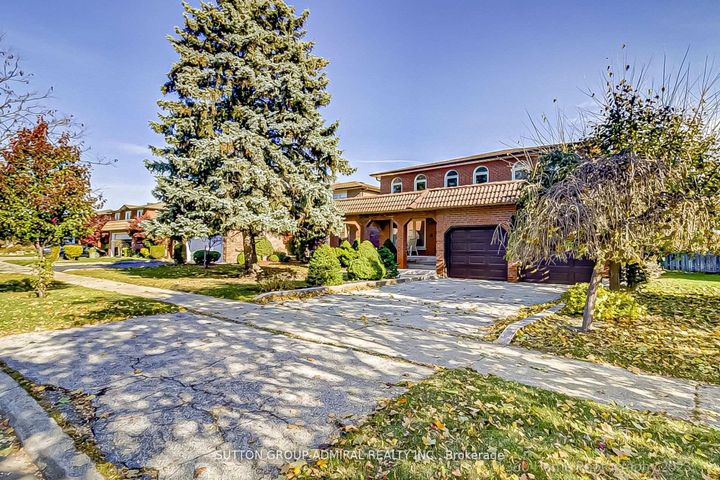 Photo 1 at 193 Wigwoss Drive, East Woodbridge, Vaughan