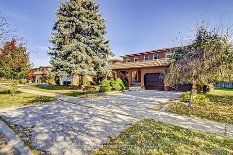 Photo 1 at 193 Wigwoss Drive, East Woodbridge, Vaughan