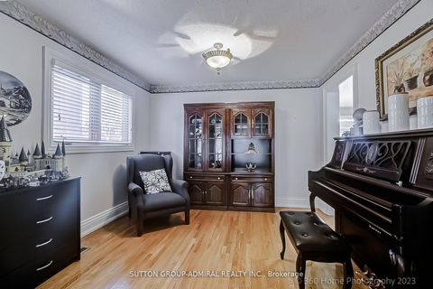 Photo 5 at 193 Wigwoss Drive, East Woodbridge, Vaughan
