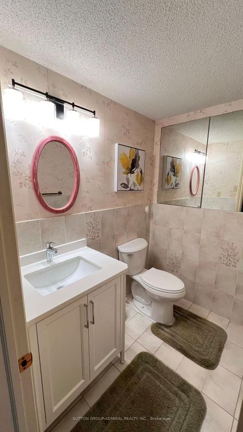 Photo 15 at 193 Wigwoss Drive, East Woodbridge, Vaughan