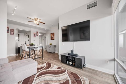 Photo 8 at 325 - 4800 Highway 7, East Woodbridge, Vaughan