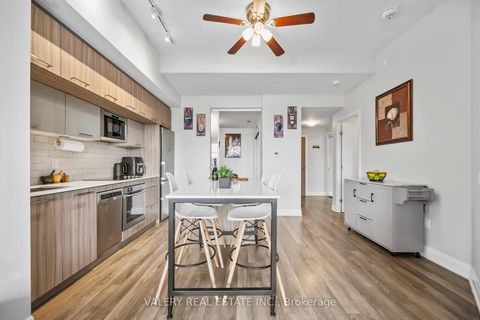 Photo 10 at 325 - 4800 Highway 7, East Woodbridge, Vaughan