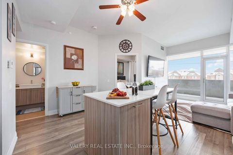 Photo 12 at 325 - 4800 Highway 7, East Woodbridge, Vaughan