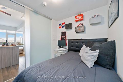 Photo 21 at 325 - 4800 Highway 7, East Woodbridge, Vaughan