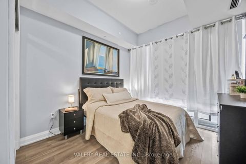Photo 25 at 325 - 4800 Highway 7, East Woodbridge, Vaughan