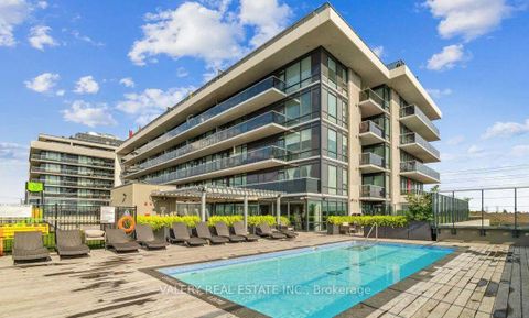 Photo 34 at 325 - 4800 Highway 7, East Woodbridge, Vaughan