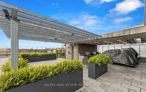 Photo 36 at 325 - 4800 Highway 7, East Woodbridge, Vaughan