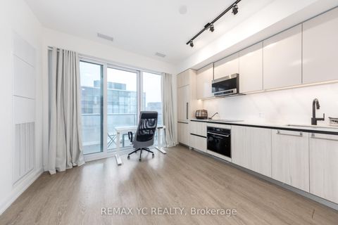 Photo 6 at 804 - 425 Front Street E, Waterfront Communities C8, Toronto