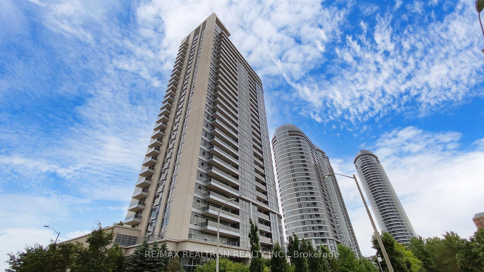 1217 - 181 Village Green Square, Malvern West, Toronto 