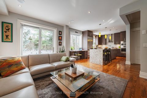 Photo 10 at 19 Bannon Avenue, Kingsway South, Toronto