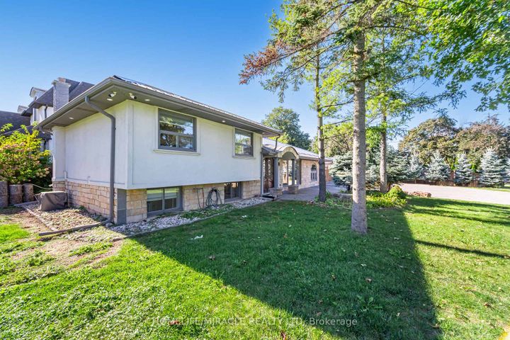 Photo 5 at 308 Third Line, WO West, Oakville