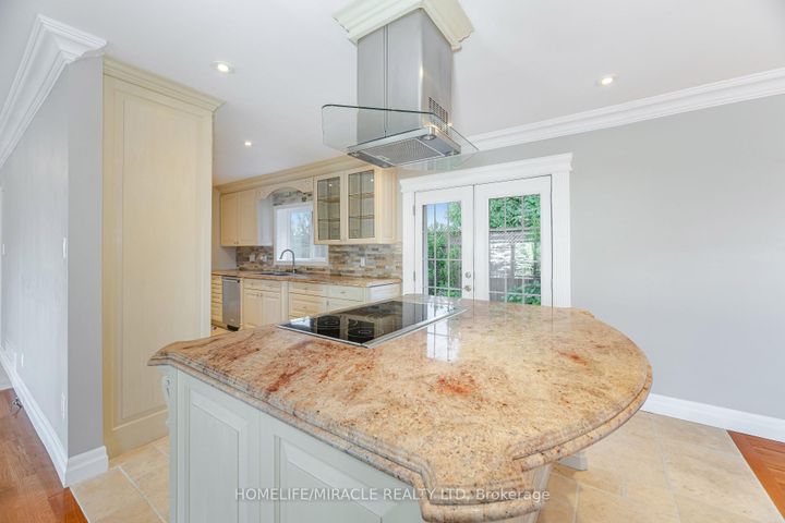 Photo 13 at 308 Third Line, WO West, Oakville