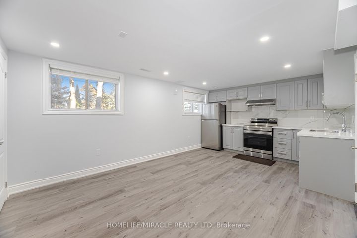 Photo 31 at 308 Third Line, WO West, Oakville