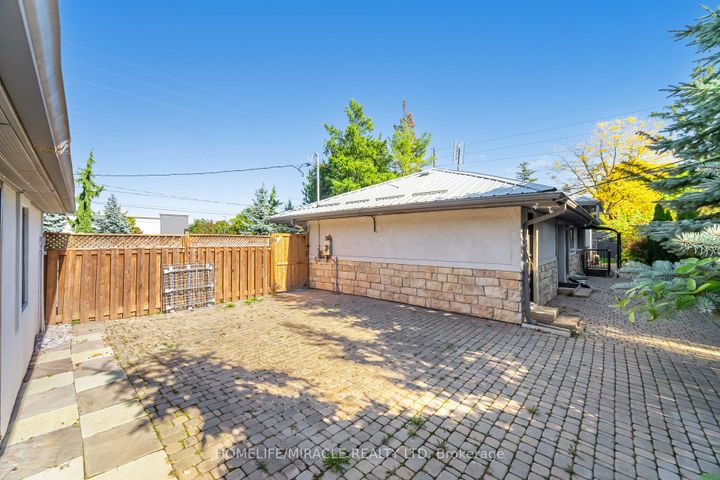 Photo 46 at 308 Third Line, WO West, Oakville