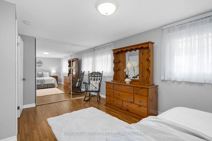 Photo 9 at 466 Vanier Drive, BM Bronte Meadows, Milton