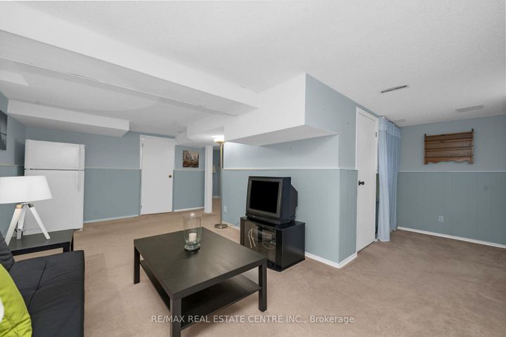 Photo 14 at 466 Vanier Drive, BM Bronte Meadows, Milton