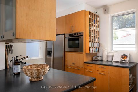 Photo 13 at 22 Claxton Boulevard, Cedarvale, Toronto