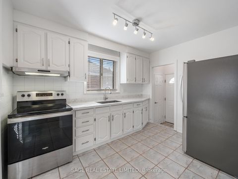 Photo 9 at 521 Glen Park Avenue, Glen Park, Toronto