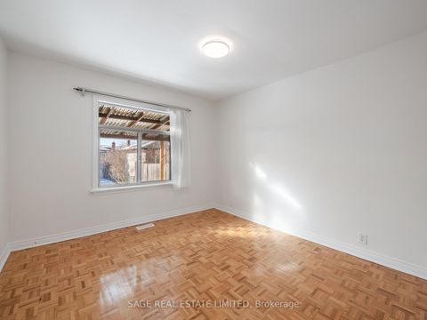 Photo 13 at 521 Glen Park Avenue, Glen Park, Toronto