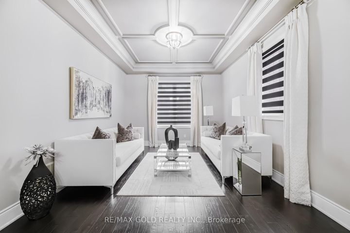 Photo 6 at 4 Spain Crescent, Toronto Gore Rural Estate, Brampton