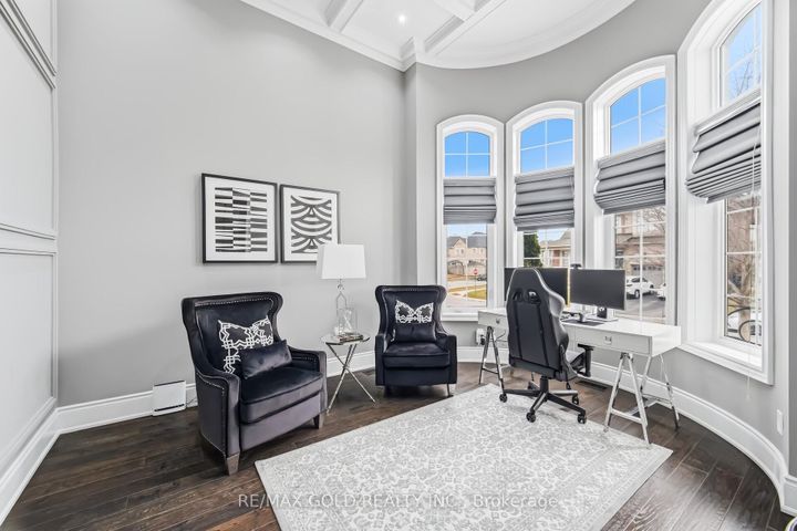 Photo 18 at 4 Spain Crescent, Toronto Gore Rural Estate, Brampton