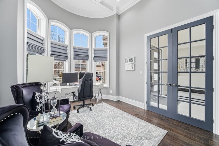 Photo 19 at 4 Spain Crescent, Toronto Gore Rural Estate, Brampton