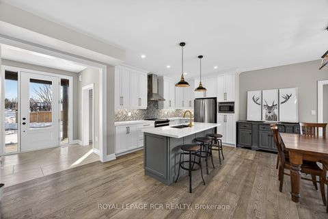 Photo 7 at 28 St. George Street, Sutton & Jackson's Point, Georgina