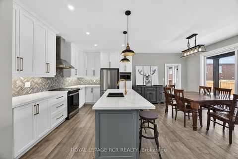 Photo 8 at 28 St. George Street, Sutton & Jackson's Point, Georgina