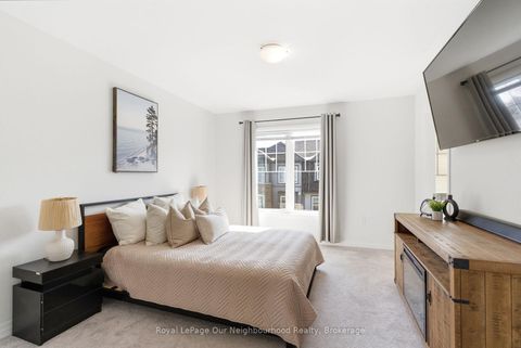 Photo 4 at 818 Atwater Path, Lakeview, Oshawa