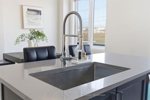 Photo 13 at 818 Atwater Path, Lakeview, Oshawa